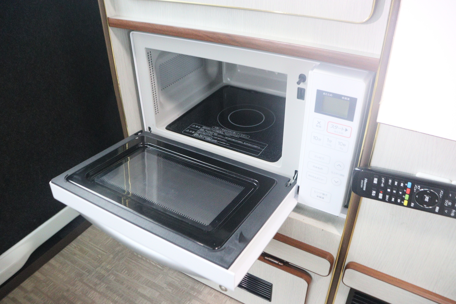 キャンピングカー バンコン NV200ﾊﾞﾈｯﾄ ﾘﾝｴｲ ﾊﾞｶﾝﾁｪｽNひとり旅