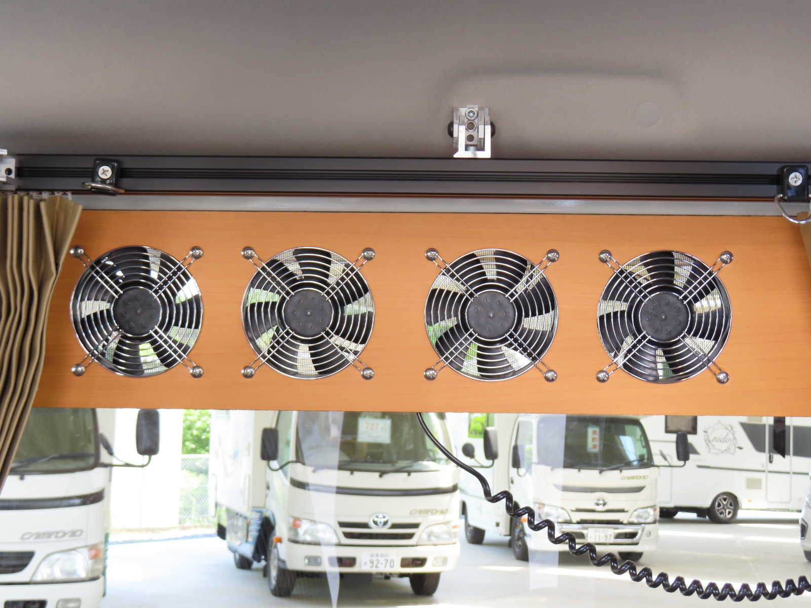 キャンピングカー タウンエース ﾀｳﾝｴｰｽ ｱﾙﾄﾋﾟｱｰﾉ 基本電源ﾕﾆｯﾄ