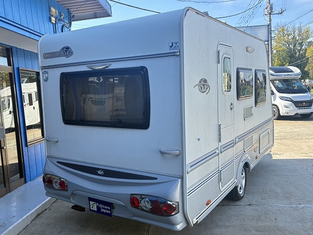キャンピングカー トレーラー ﾄﾘｶﾞﾉ ｴﾒﾛｰﾄﾞ370　現状販売車