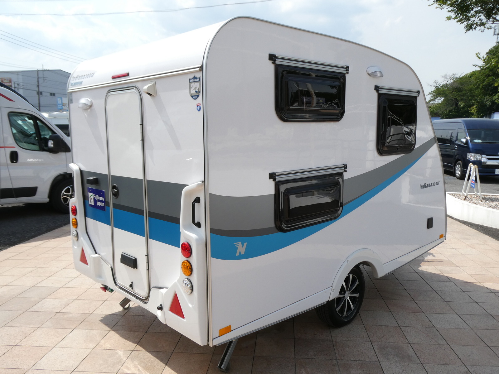 キャンピングカー トレーラー ﾆﾜﾄﾞｰ製　ｲﾝﾃﾞｨｱﾅ300SF　Vﾊﾟｯｹｰｼﾞ