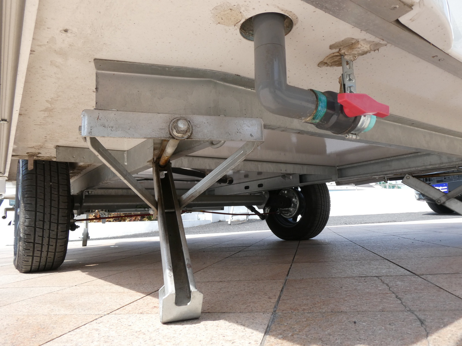 キャンピングカー トレーラー ﾆﾜﾄﾞｰ製　ｲﾝﾃﾞｨｱﾅ300SF　Vﾊﾟｯｹｰｼﾞ