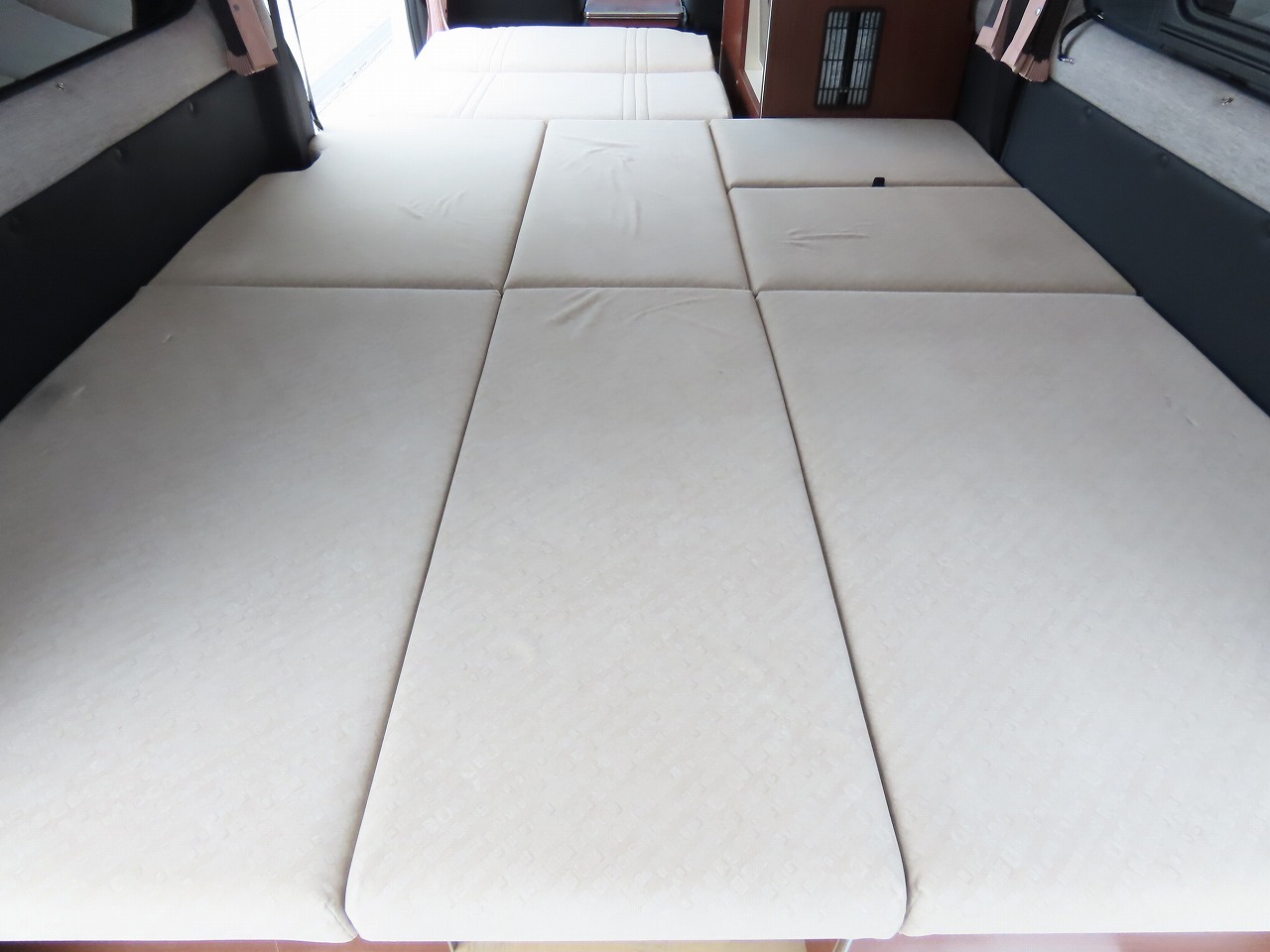 キャンピングカー バンコン ﾊｲｴｰｽ ﾘﾝｴｲ製　ﾊﾞｶﾝﾁｪｽ