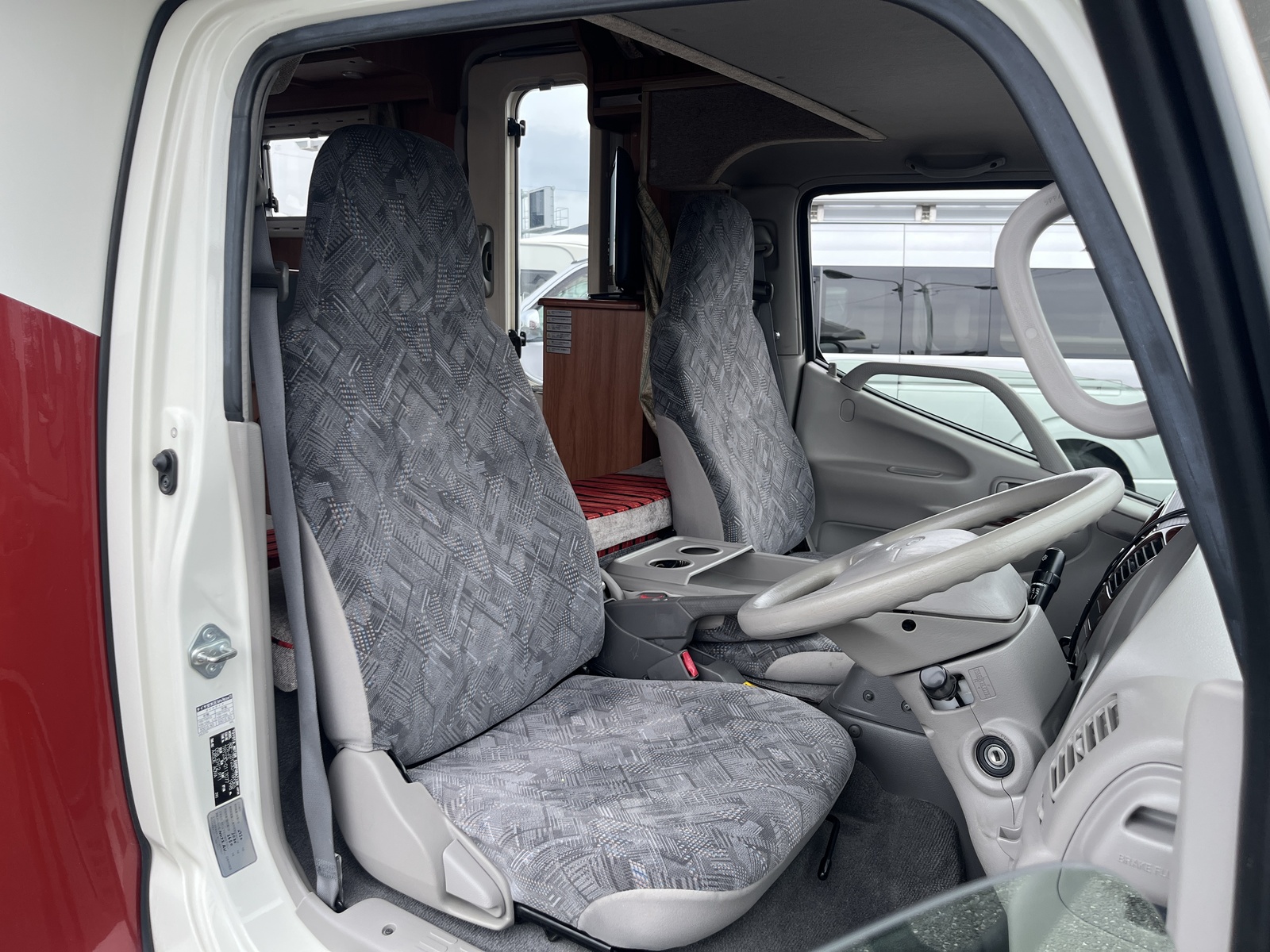 キャンピングカー キャブコン ﾅｯﾂRV ｸﾚｱ5.0R 家庭用AC FFﾋｰﾀｰ 冷蔵庫