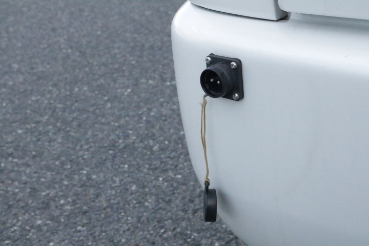 キャンピングカー バンコン ﾊｲｴｰｽ ﾄｲﾌｧｸﾄﾘｰ ﾊﾞｰﾃﾞﾝ　FF　ｿｰﾗｰ