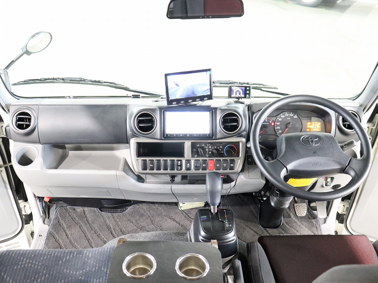 キャンピングカー キャブコン ｶﾑﾛｰﾄﾞ ﾊﾞﾝﾃｯｸ ｺﾙﾄﾞﾘｰﾌﾞｽｲﾘｽ 4WD