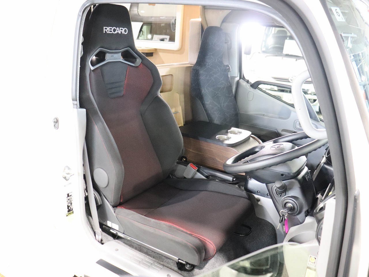 キャンピングカー キャブコン ｶﾑﾛｰﾄﾞ ﾊﾞﾝﾃｯｸ ｺﾙﾄﾞﾘｰﾌﾞｽｲﾘｽ 4WD