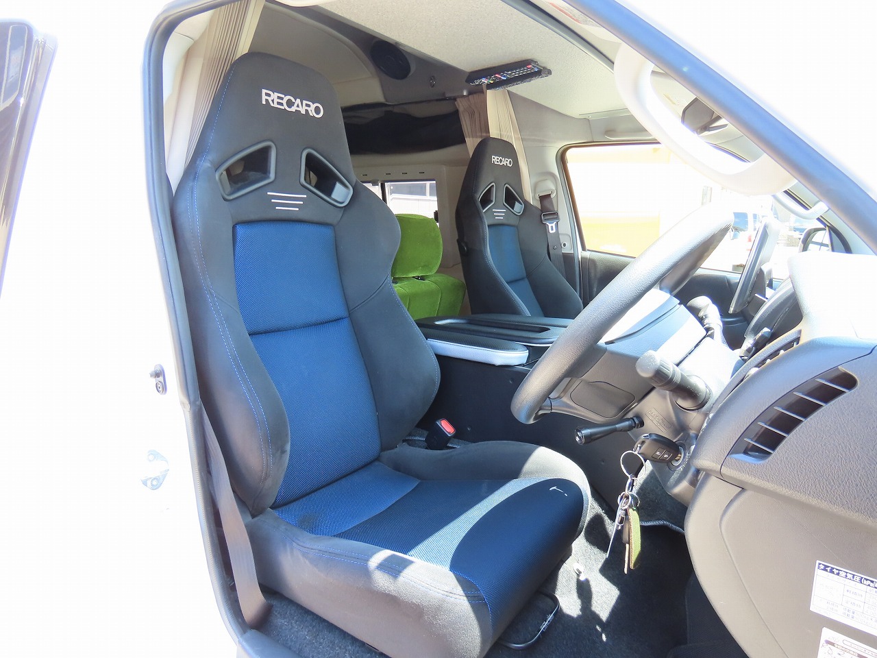 キャンピングカー バンコン ﾊｲｴｰｽ ﾊﾞｰﾃﾞﾝｸﾞﾗﾝﾃﾞ ｶﾘﾓｸ 4WD