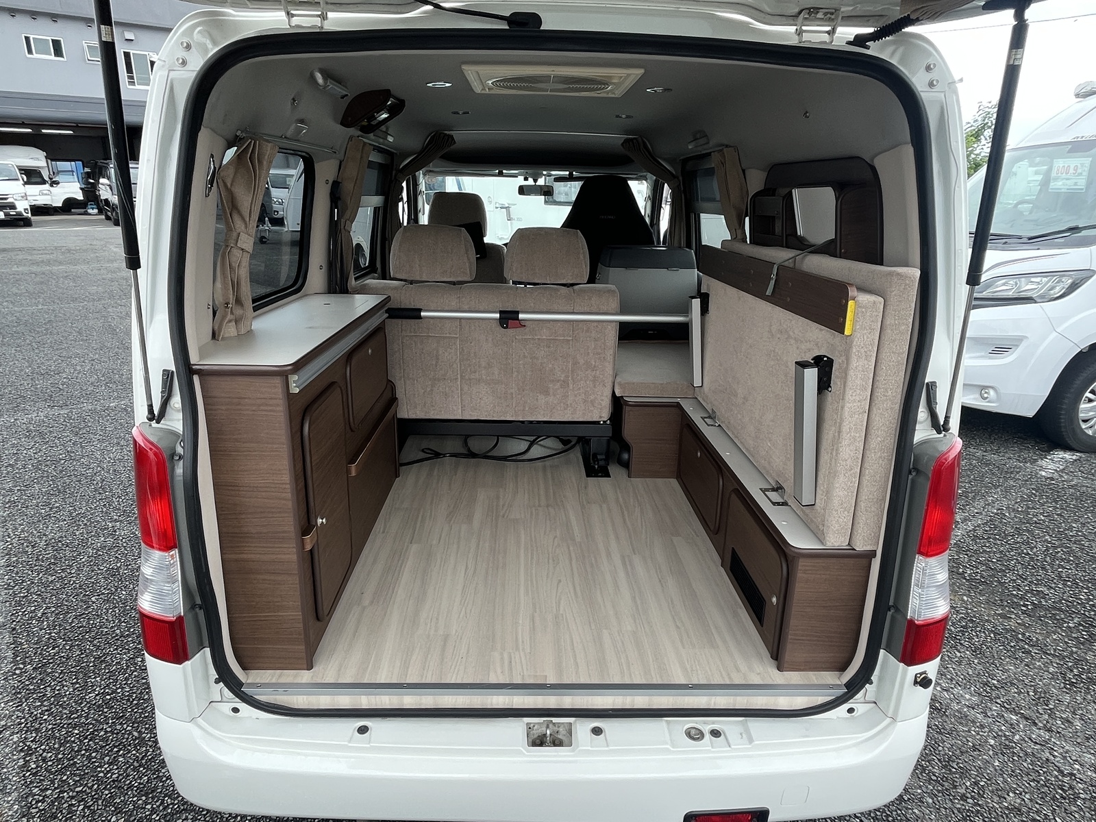 キャンピングカー バンコン ﾌﾛｯﾄﾓﾋﾞｰﾙ ｼｭﾋﾟｰﾚﾝ 4WD FFﾋｰﾀｰ