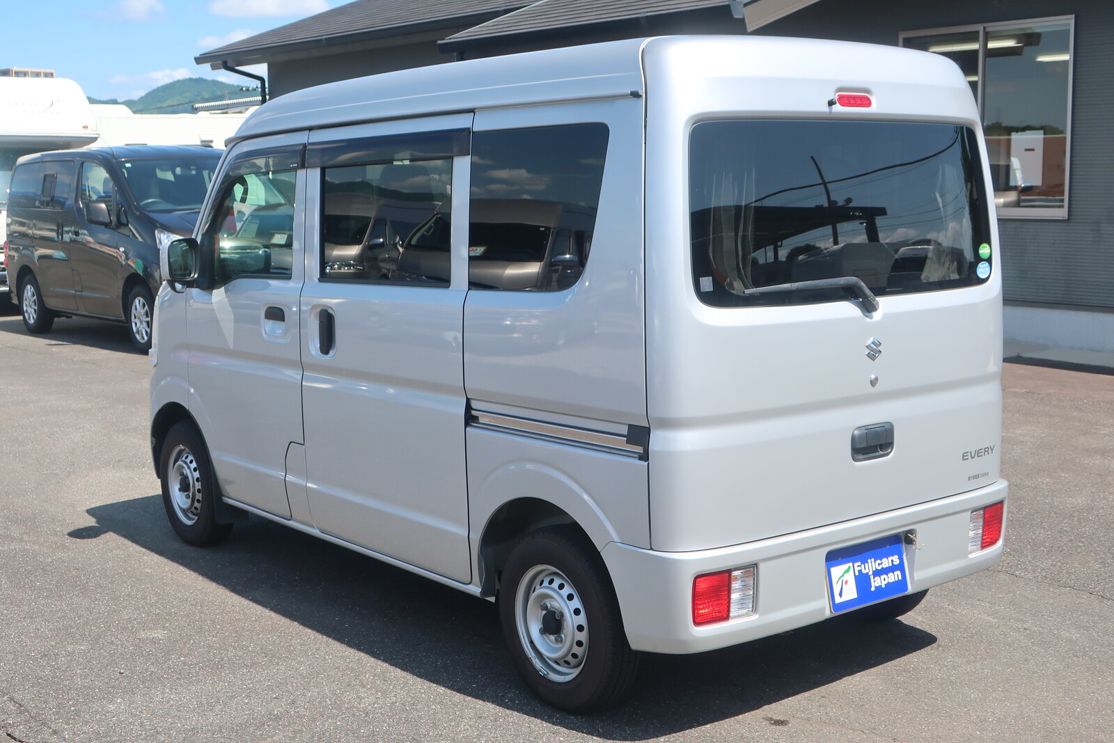 キャンピングカー 軽キャンパー ｴﾌﾞﾘｲ 岡ﾓｰﾀｰｽ ﾐﾆﾁｭｱｸﾙｰｽﾞ