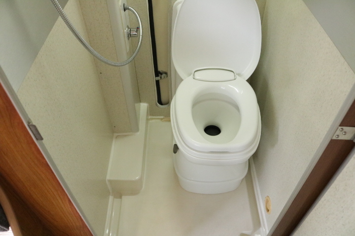 キャンピングカー キャブコン ｶﾑﾛｰﾄﾞ ﾊﾞﾝﾃｯｸ ｼﾞﾙ520 家庭用ｴｱｺﾝ