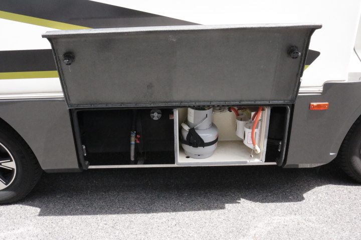 キャンピングカー キャブコン ｶﾑﾛｰﾄﾞ ﾊﾞﾝﾃｯｸ ｼﾞﾙ520 家庭用ｴｱｺﾝ