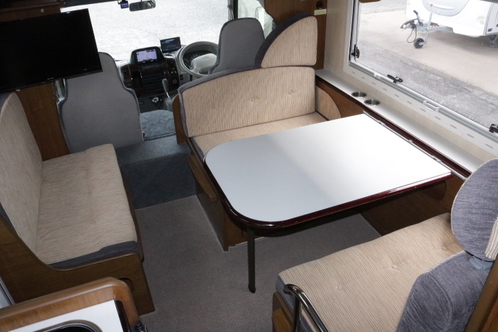 キャンピングカー キャブコン ｶﾑﾛｰﾄﾞ ﾊﾞﾝﾃｯｸ ｼﾞﾙ520 家庭用ｴｱｺﾝ