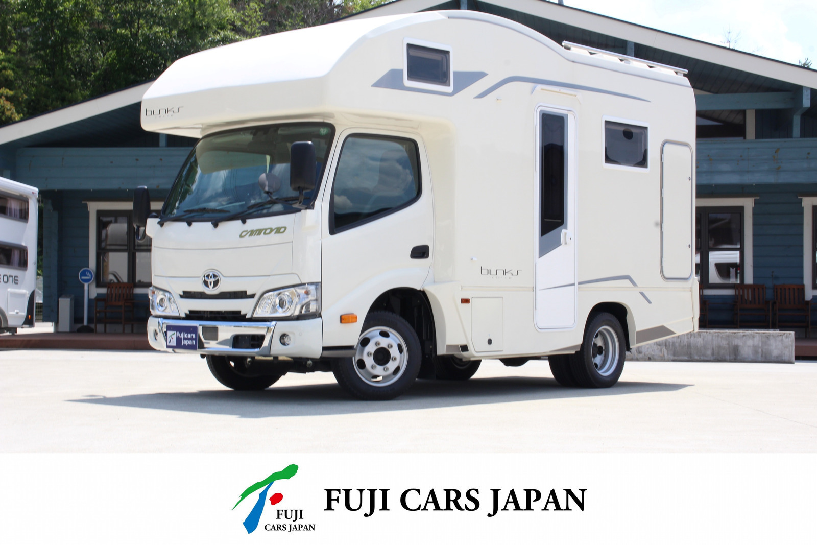 キャンピングカー キャブコン カムロード バンテック コルドバンクス