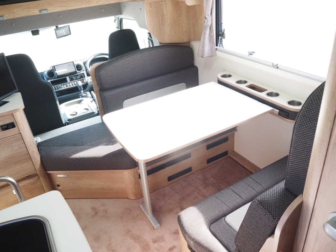 キャンピングカー キャブコン ｶﾑﾛｰﾄﾞﾅｯﾂRV ｸﾚｱﾊｲﾊﾟｰｴﾎﾞ5.3X4WD