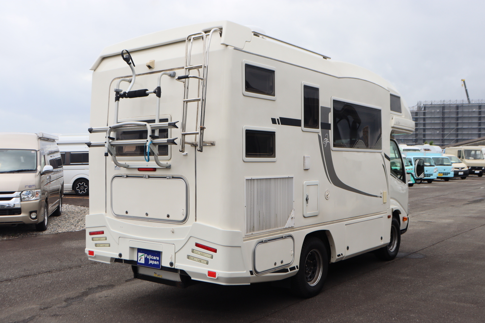 キャンピングカー キャブコン ｶﾑﾛｰﾄﾞ ﾊﾞﾝﾃｯｸ ｼﾞﾙ520 4WD
