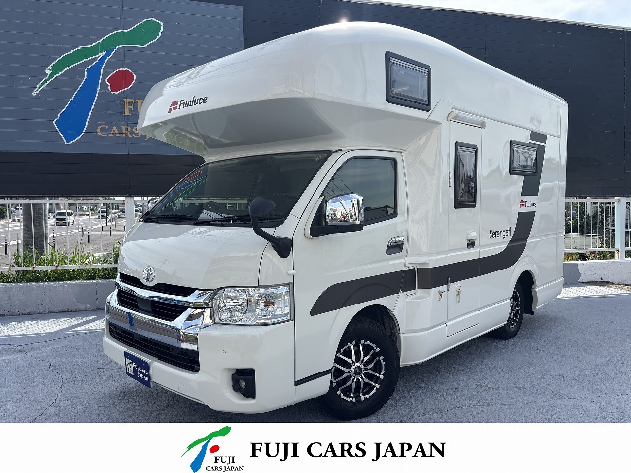 キャンピングカー キャブコン ハイエース ファンルーチェ セレンゲティ 4WD