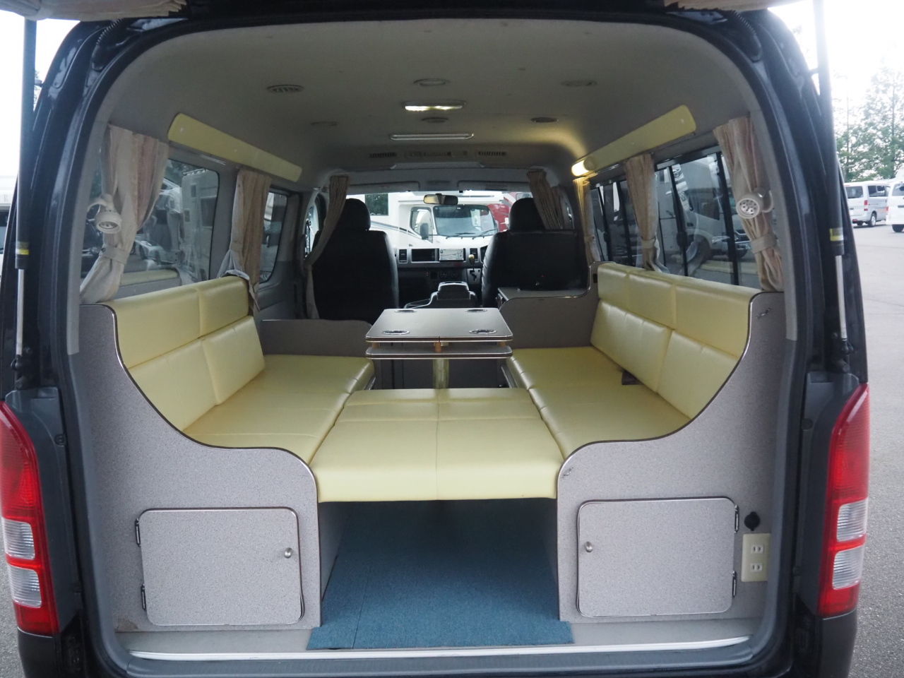 キャンピングカー バンコン ﾊｲｴｰｽ かｰいんてりあ高橋 ﾘﾗｯｸｽﾜｺﾞﾝ 4WD