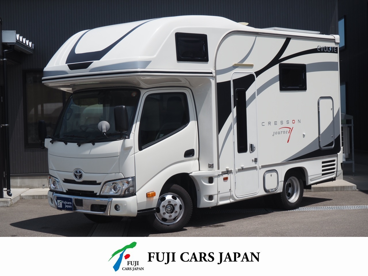 キャンピングカー キャブコン カムロード ナッツRV クレソンジャーニーエボライト