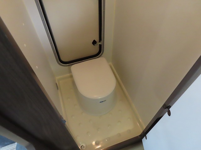 キャンピングカー キャブコン ｶﾑﾛｰﾄﾞ 東和 ｳﾞｫｰﾝR2B 家庭用ｴｱｺﾝ