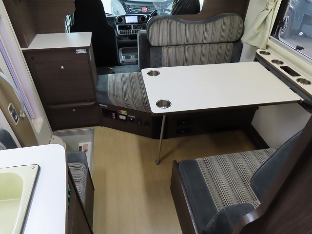キャンピングカー キャブコン ｶﾑﾛｰﾄﾞ 東和 ｳﾞｫｰﾝR2B 家庭用ｴｱｺﾝ