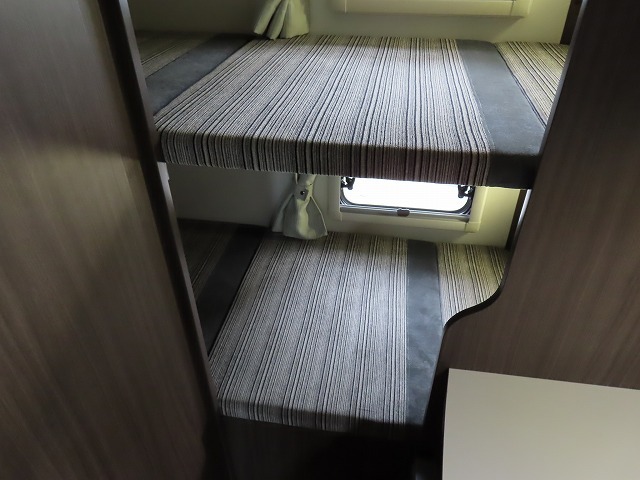キャンピングカー キャブコン ｶﾑﾛｰﾄﾞ 東和 ｳﾞｫｰﾝR2B 家庭用ｴｱｺﾝ