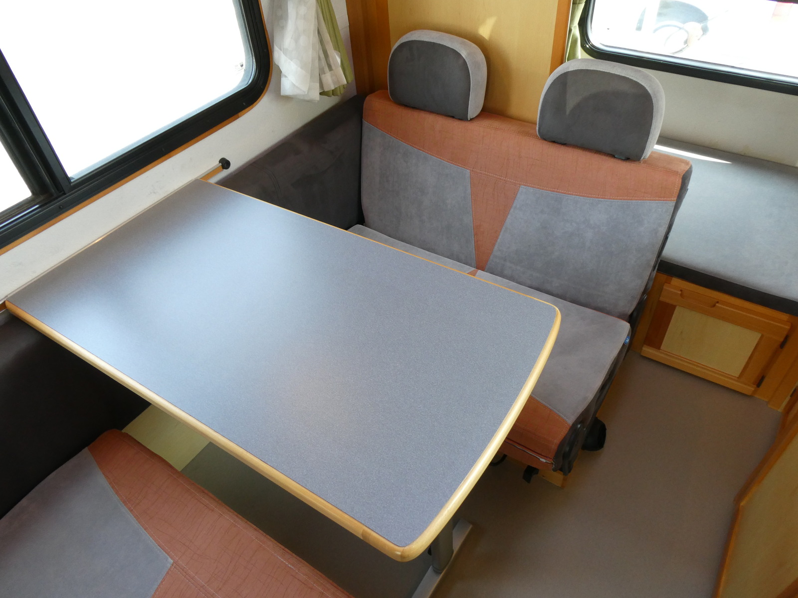 キャンピングカー キャブコン AtoZ　ｱﾐﾃｨ　5MT　FFﾋｰﾀｰ　ｿｰﾗｰﾊﾟﾈﾙ
