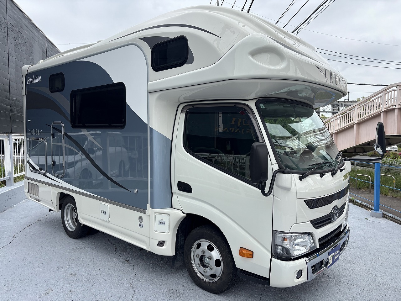 キャンピングカー キャブコン ｶﾑﾛｰﾄﾞ ﾅｯﾂRV ｸﾚｱ5.3Xｴﾎﾞﾘｭｰｼｮﾝ