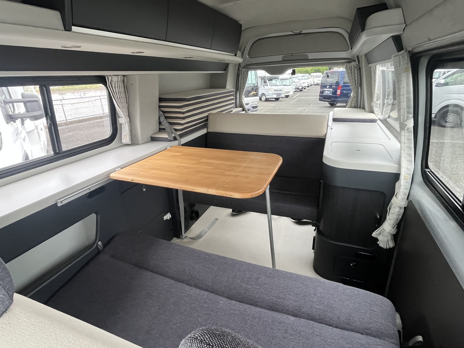 キャンピングカー バンコン RVﾗﾝﾄﾞ ｳﾞｨﾊﾞﾙﾃﾞｨ FFﾋｰﾀｰ 40L冷蔵庫
