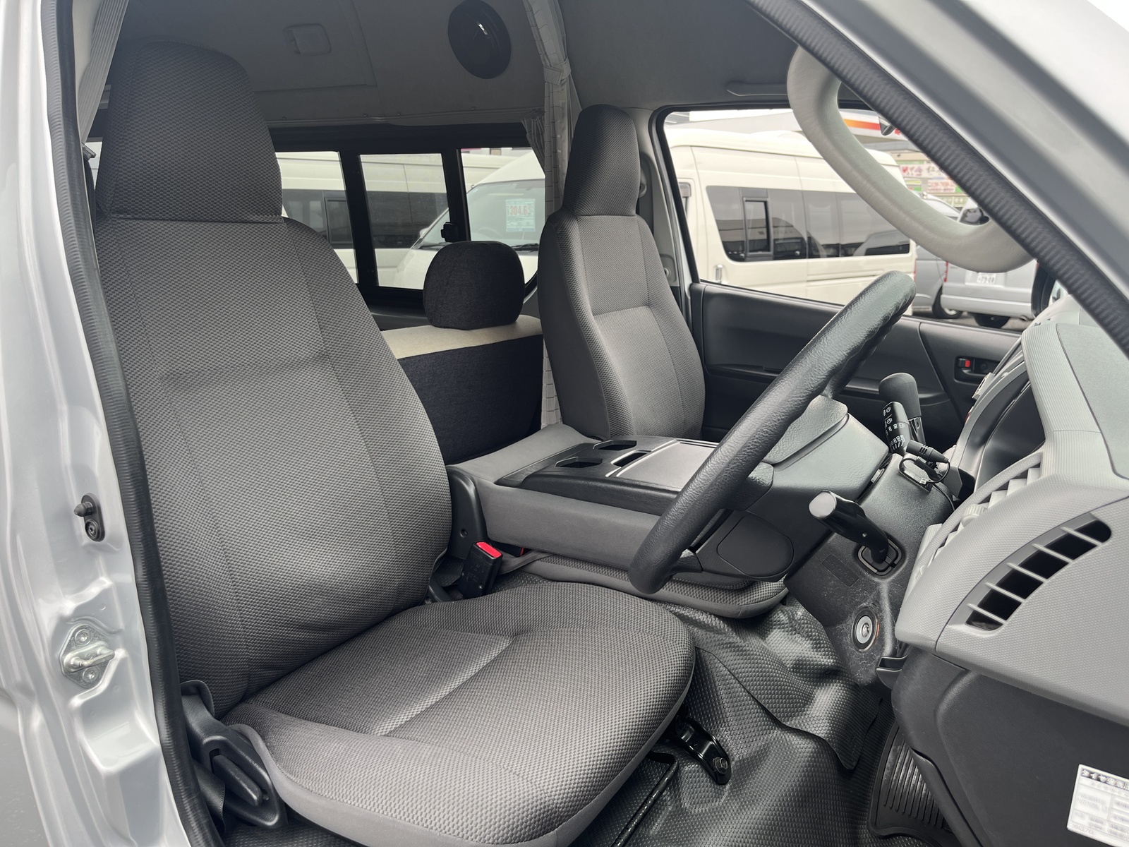 キャンピングカー バンコン RVﾗﾝﾄﾞ ｳﾞｨﾊﾞﾙﾃﾞｨ FFﾋｰﾀｰ 40L冷蔵庫