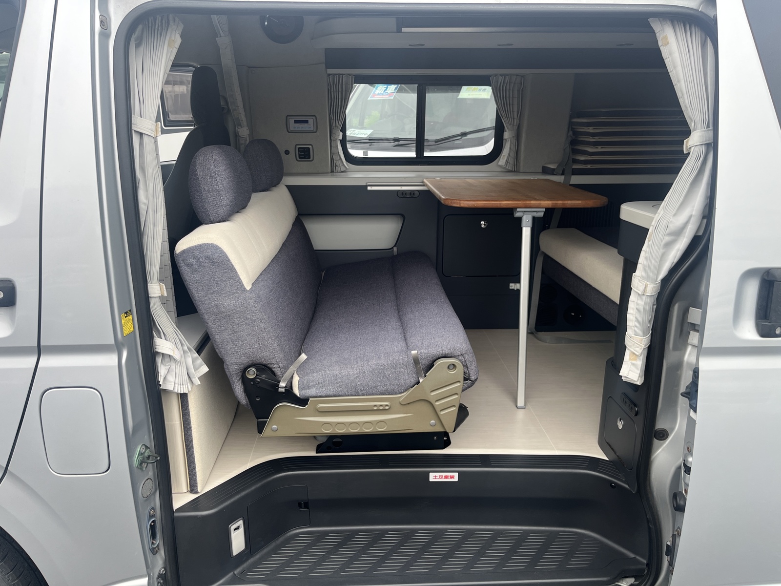 キャンピングカー バンコン RVﾗﾝﾄﾞ ｳﾞｨﾊﾞﾙﾃﾞｨ FFﾋｰﾀｰ 40L冷蔵庫