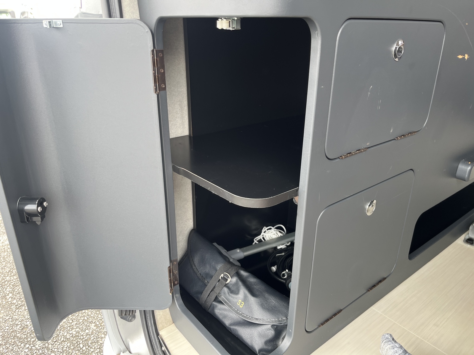 キャンピングカー バンコン RVﾗﾝﾄﾞ ｳﾞｨﾊﾞﾙﾃﾞｨ FFﾋｰﾀｰ 40L冷蔵庫
