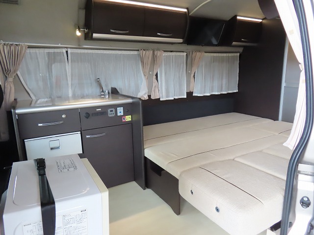キャンピングカー バンコン ﾊｲｴｰｽ ﾚｸﾋﾞｨ ｲｽﾞﾑ　2ﾙｰﾑ　電子ﾚﾝｼﾞ
