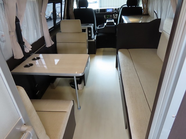キャンピングカー バンコン ﾊｲｴｰｽ ﾚｸﾋﾞｨ ｲｽﾞﾑ　2ﾙｰﾑ　電子ﾚﾝｼﾞ