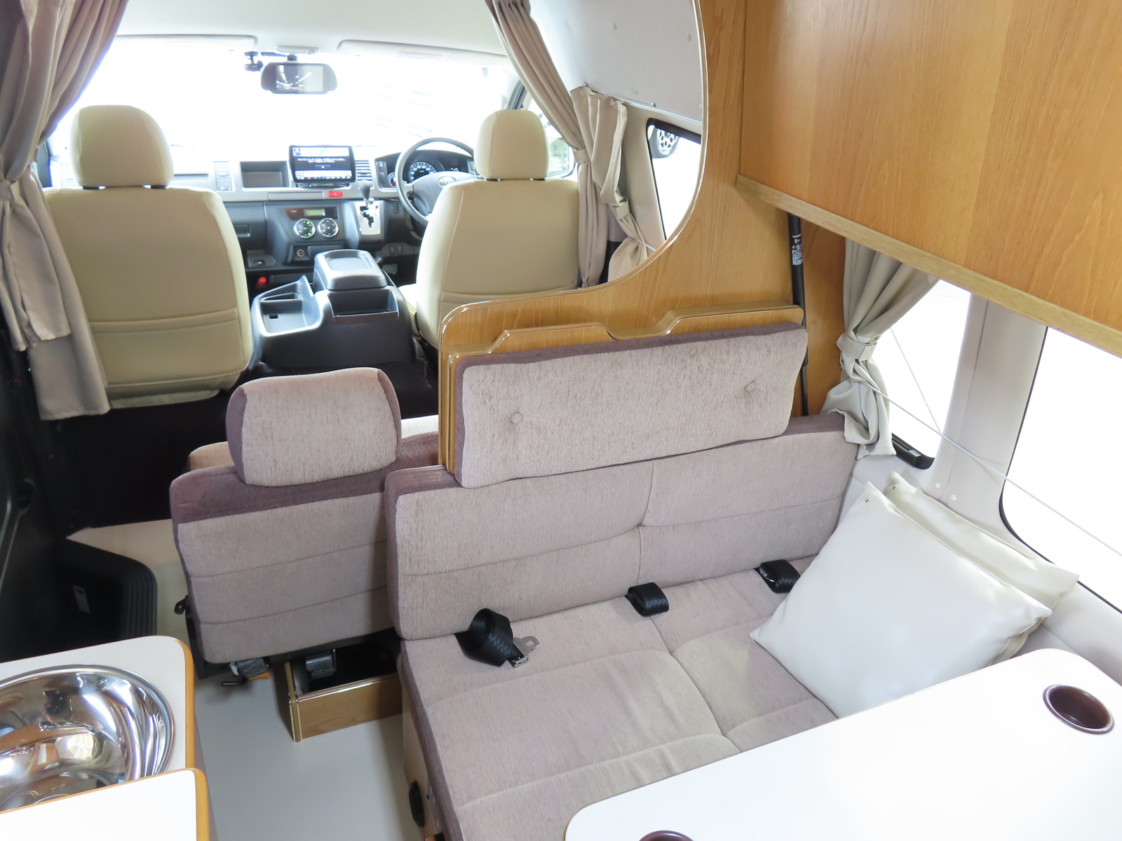 キャンピングカー バンコン ﾊｲｴｰｽ ﾛｰﾀｽRV ｲｰﾗｲｽﾞ