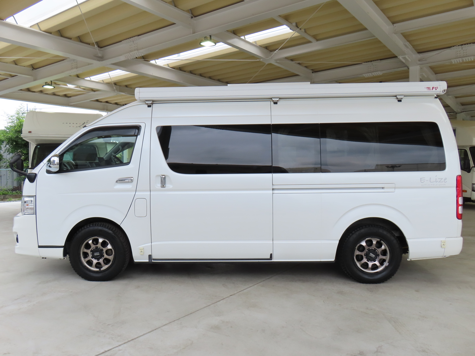キャンピングカー バンコン ﾊｲｴｰｽ ﾛｰﾀｽRV ｲｰﾗｲｽﾞ