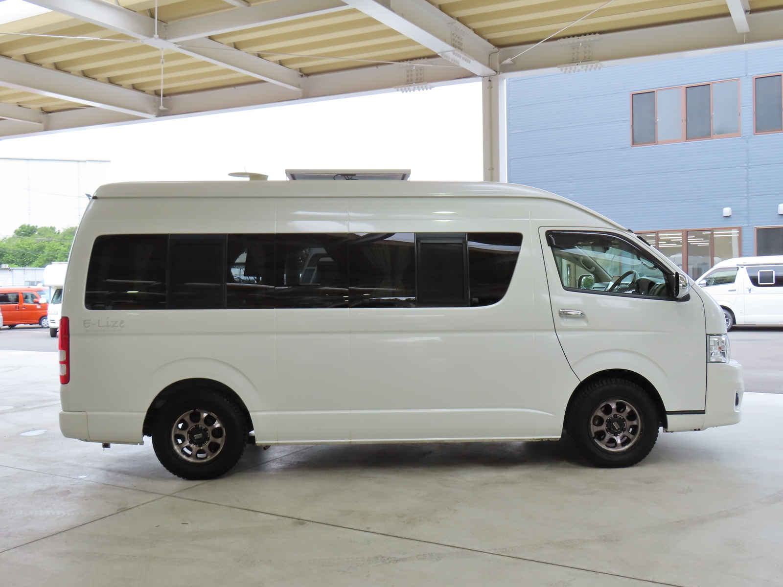 キャンピングカー バンコン ﾊｲｴｰｽ ﾛｰﾀｽRV ｲｰﾗｲｽﾞ