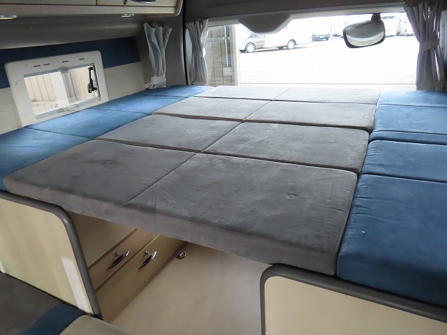 キャンピングカー バンコン ﾚｼﾞｱｽｴｰｽ ﾅｯﾂRV ﾘｰｸ　出窓　FFﾋｰﾀｰ