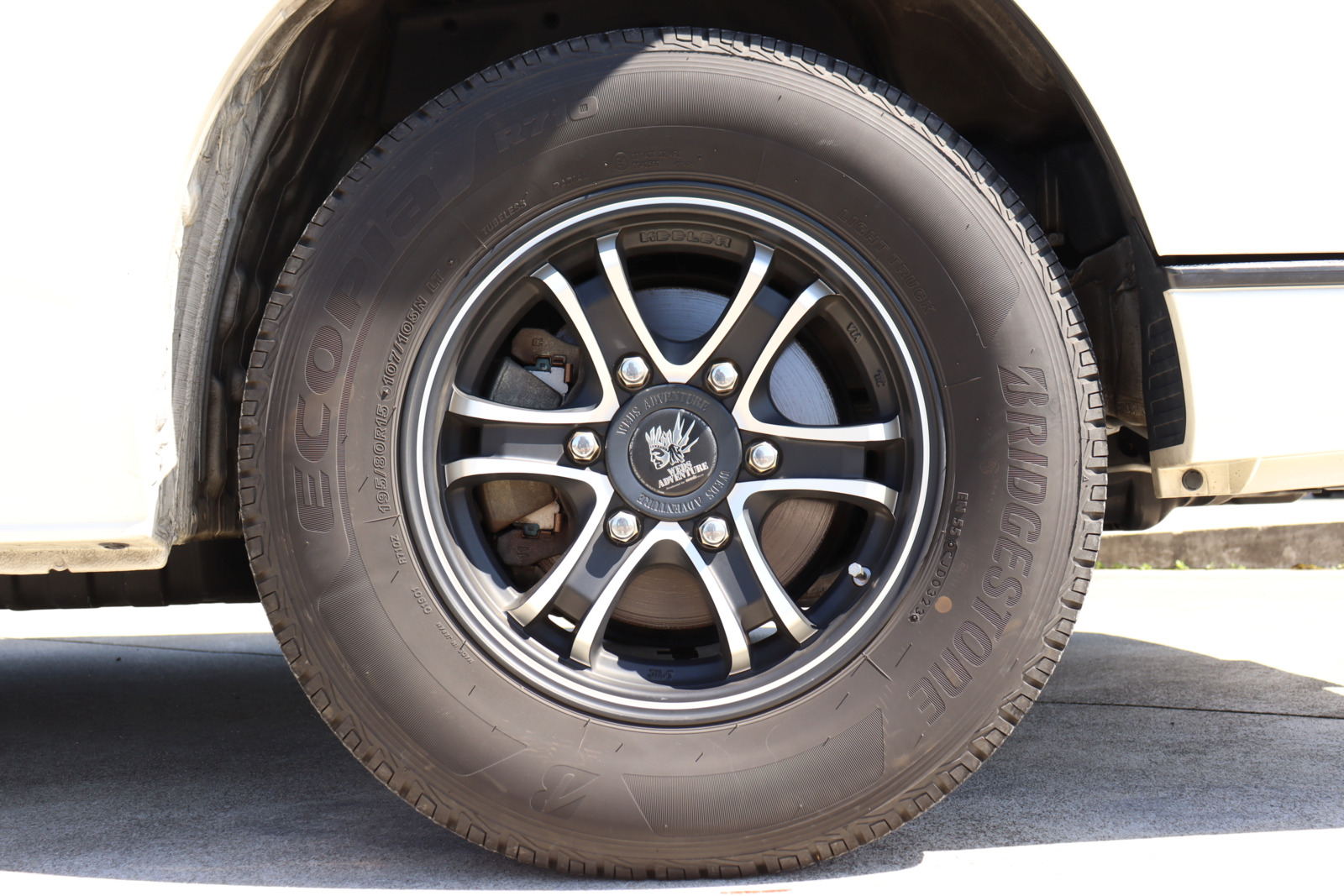 キャンピングカー バンコン　レジアスエース ﾄﾖﾀﾃｯｸｽ製　FF　ﾂｲﾝｻﾌﾞ　4WD