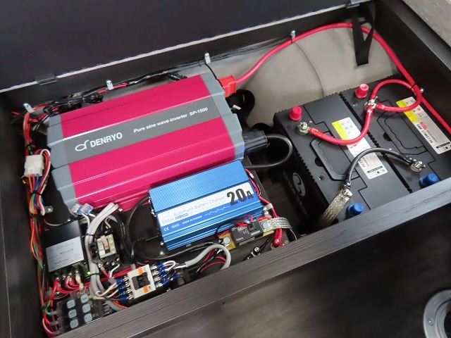 キャンピングカー バンコン ﾊｲｴｰｽ ﾌﾚｯｸｽ ﾓﾋﾞｰﾃﾞｨｯｸNH02 4WD