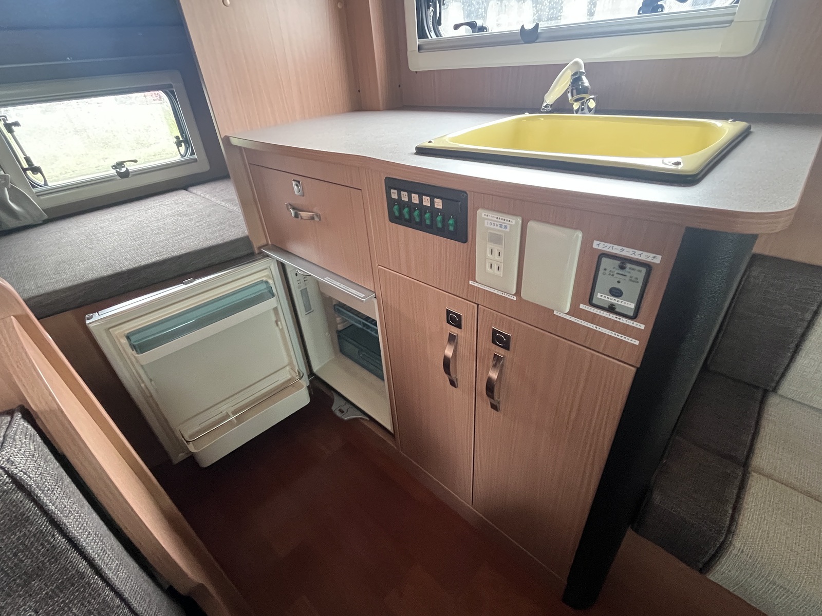 キャンピングカー キャブコン 東和ﾓｰﾀｰｽ ｳﾞｫｰﾝｽﾞｨｰﾍﾞﾝ 家AC 1ｵｰﾅｰ