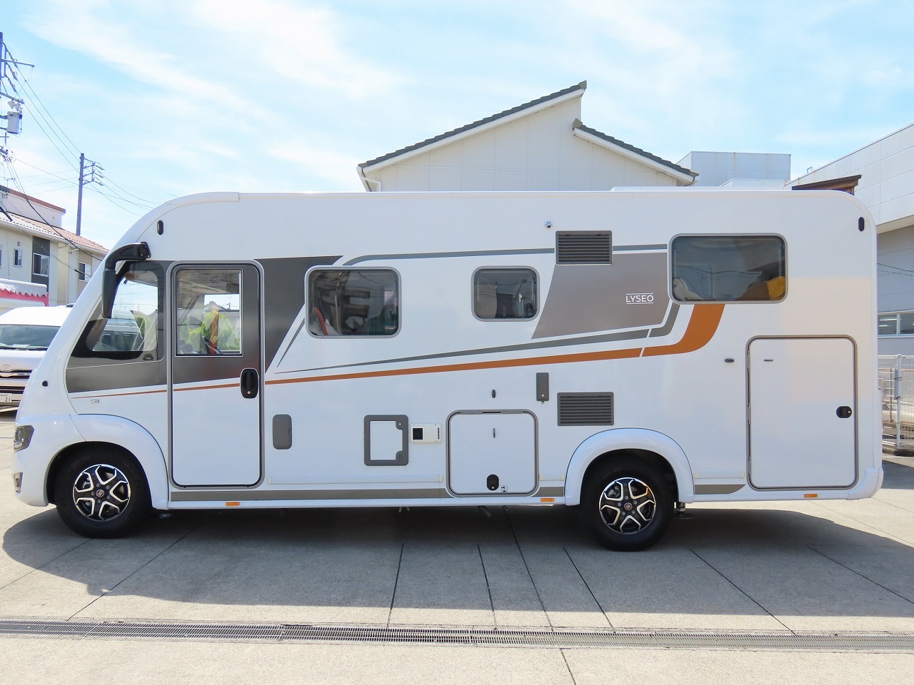 キャンピングカー バスコン ﾃﾞｭｶﾄ ﾊﾞｰｽﾄﾅｰ ﾘｾｵ690G HL