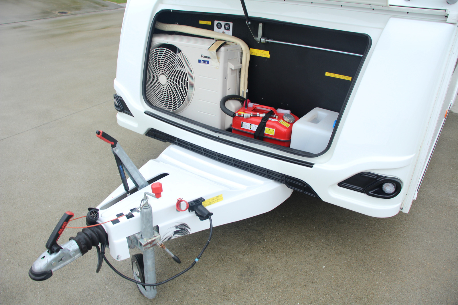 キャンピングカー トレーラー ﾄﾘｶﾞﾉ ｴﾒﾛｰﾄﾞ376VP 家庭用ｴｱｺﾝ