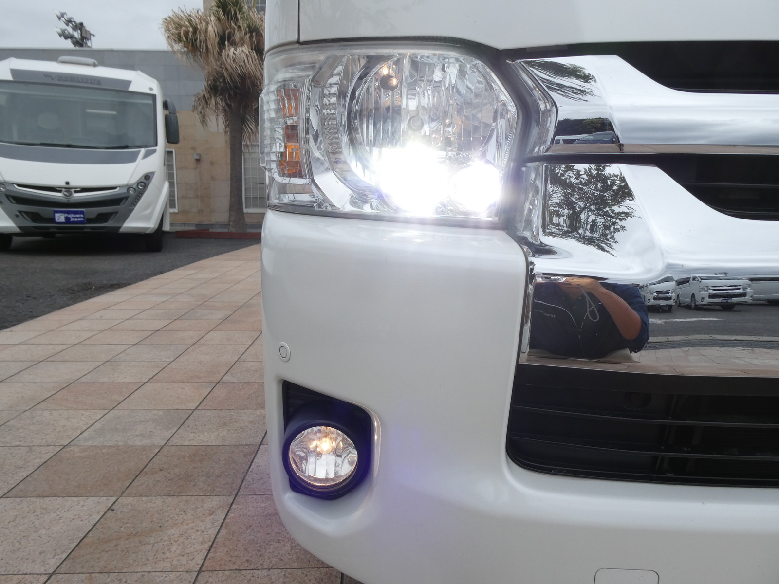 キャンピングカー バンコン ﾅｯﾂRV　ﾄﾗｲｱﾙ　ﾀｲﾌﾟC　FFﾋｰﾀｰ　DC冷蔵庫