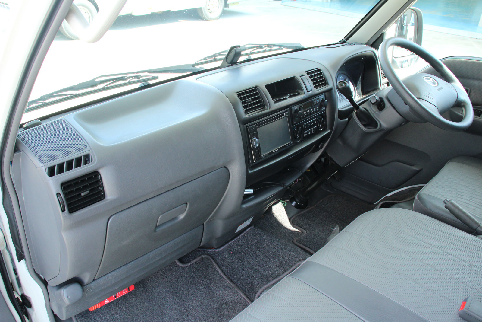 キャンピングカー キャブコン ﾎﾞﾝｺﾞ AtoZ ｱﾐﾃｨ 冷蔵庫 ﾙｰﾌﾍﾞﾝﾄ