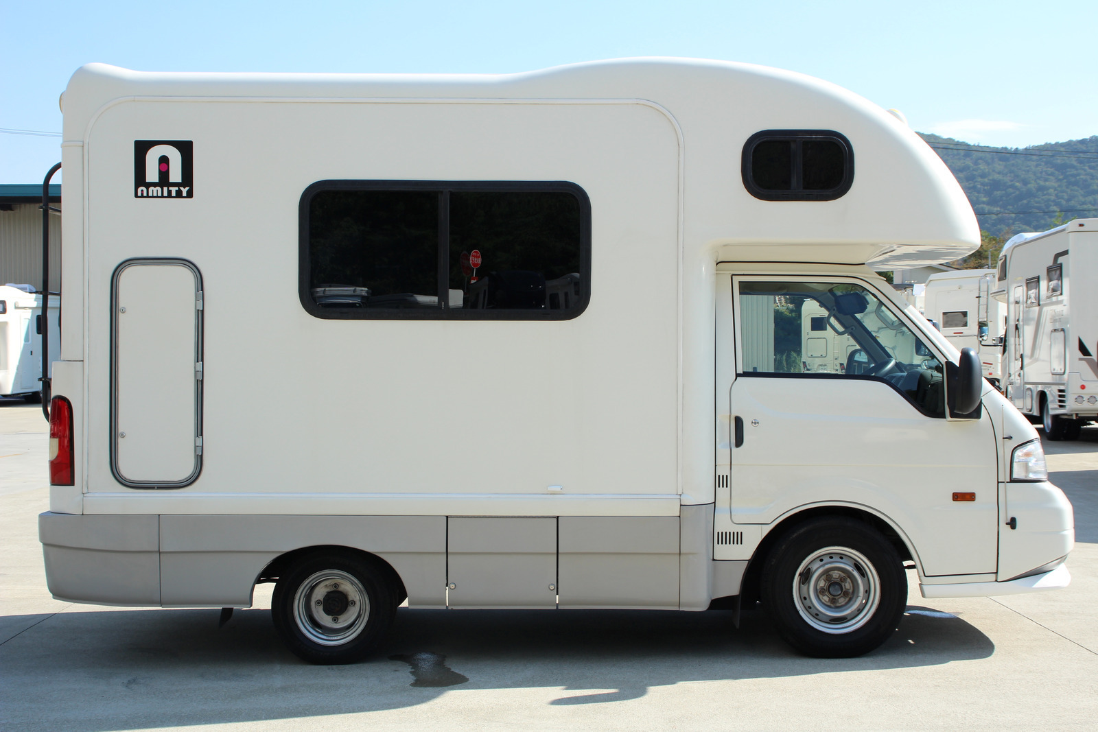 キャンピングカー キャブコン ﾎﾞﾝｺﾞ AtoZ ｱﾐﾃｨ 冷蔵庫 ﾙｰﾌﾍﾞﾝﾄ