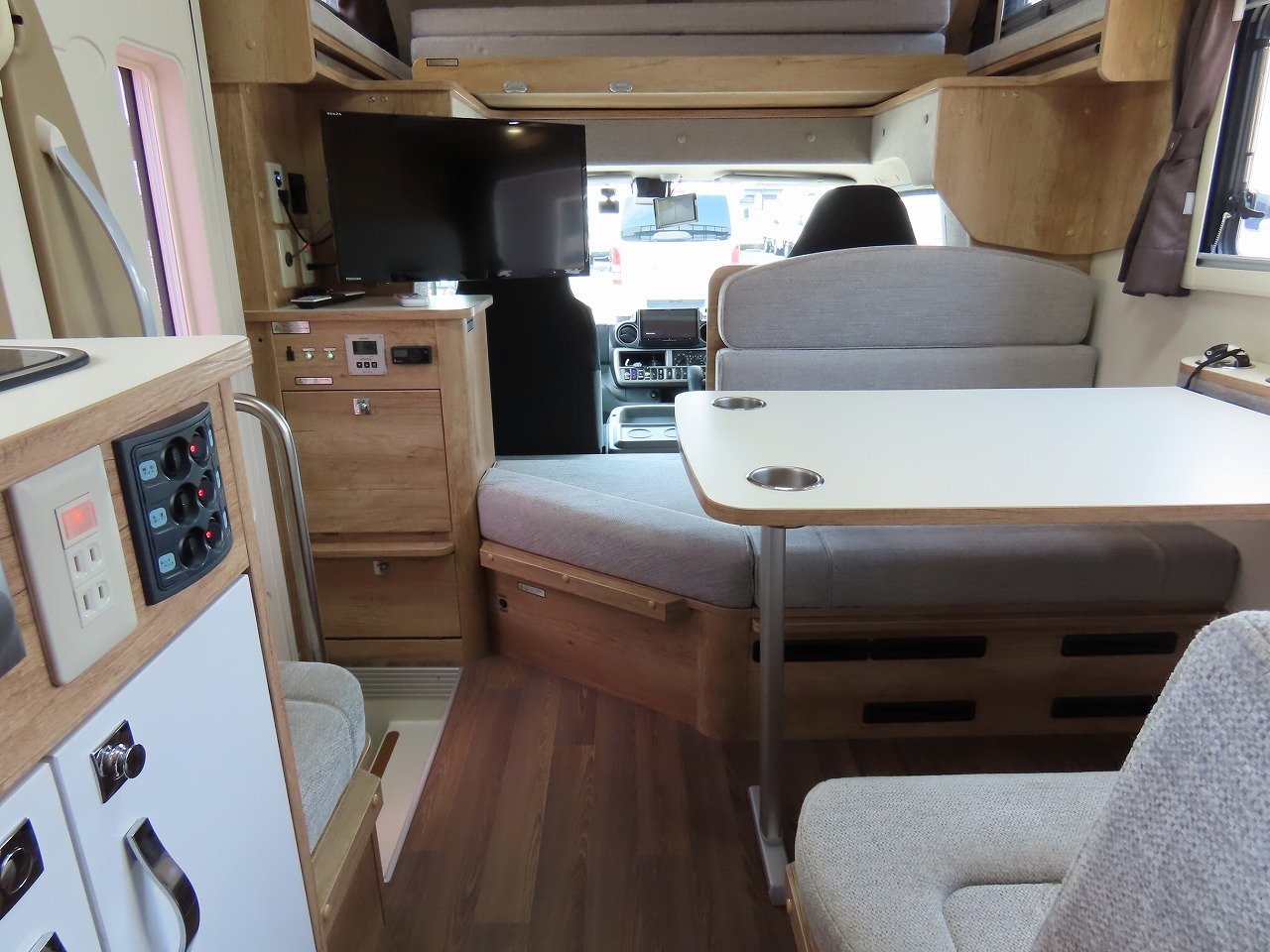 キャンピングカー キャブコン ｶﾑﾛｰﾄﾞﾅｯﾂRVｸﾚｱ5.3Wﾊｲﾊﾟｰｴﾎﾞ 4WD