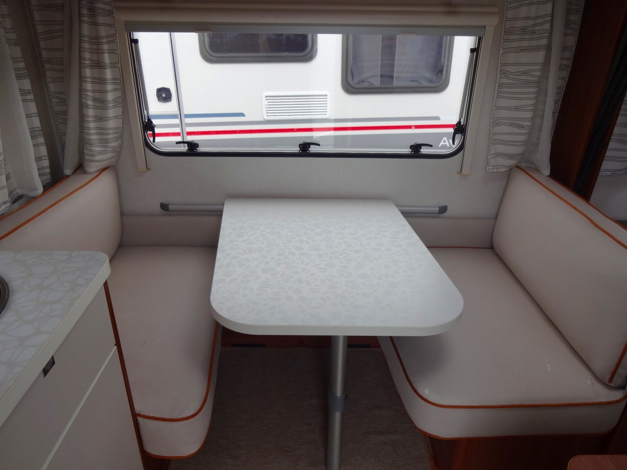 キャンピングカー トレーラー LMC 370Dｽﾀｲﾙ　要けん引免許