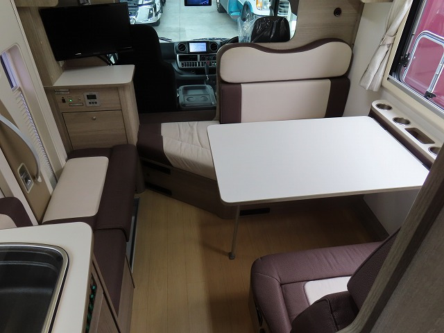 キャンピングカー キャブコン ｶﾑﾛｰﾄﾞ 東和 ｳﾞｫｰﾝｴｸｽｸﾙｰｼﾌﾞR2B　