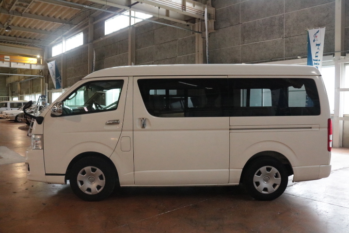 キャンピングカー バンコン ﾊｲｴｰｽ かｰいんてりあ高橋 ﾘﾗｯｸｽﾜｺﾞﾝ