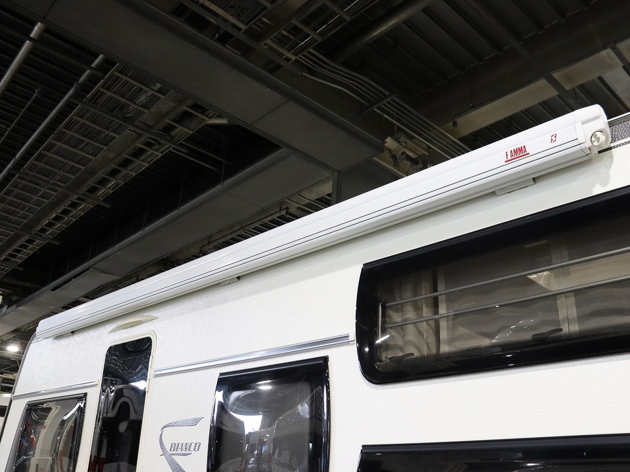 キャンピングカー トレーラー ﾌｪﾝﾄ ﾋﾞｱﾝｺｾﾚｸｼｮﾝ515SKE　要けん引免許